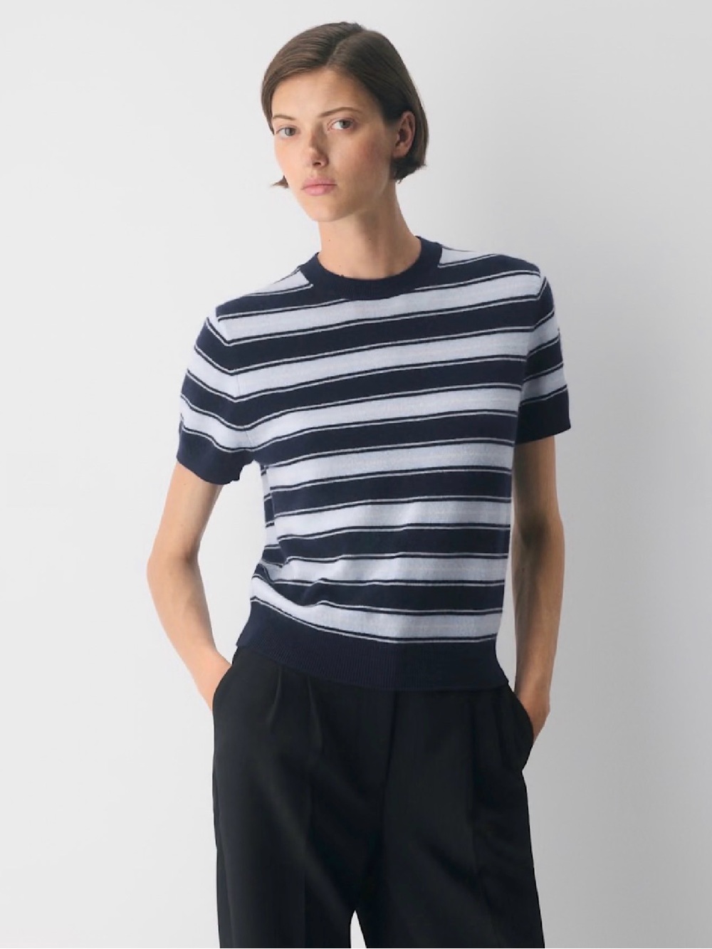 Aritzia BLOOR SHORT SLEEVE SWEATER - BARE CASHMERE